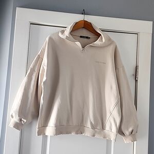 Boohoo taupe cream quarter zip sweatshirt!